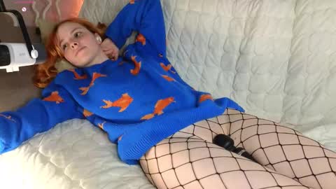 Yumi online show from 10-21-25, 09:04