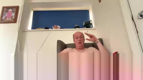 Snapshot of oiljames167 chatting on 10-19-25, 08:37 oiljames167 online show from 10-19-25, 08:37