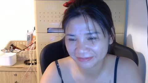Snapshot of oinjer09 chatting on 06-08-26, 01:50 oinjer09 online show from 06-08-26, 01:50