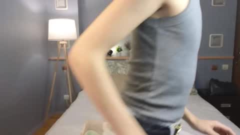 Ami online show from 09-20-25, 01:12