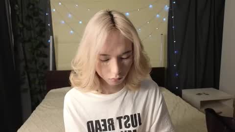 Snapshot of okerriella chatting on 01-14-26, 08:31 Ami online show from 01-14-26, 08:31