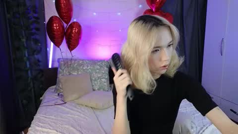 Snapshot of okerriella chatting on 02-15-26, 07:05 Ami online show from 02-15-26, 07:05