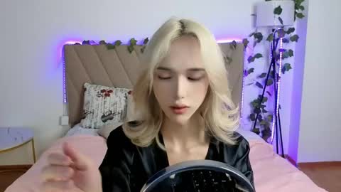 Ami online show from 06-05-26, 09:59
