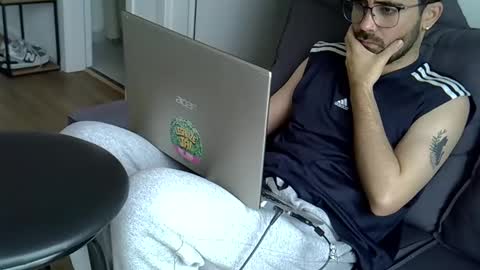 hairyBRboy online show from 11-02-25, 07:38