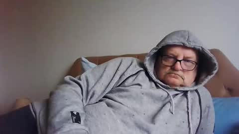 Snapshot of old_fkr chatting on 02-11-25, 12:16 old_fkr online show from 02-11-25, 12:16