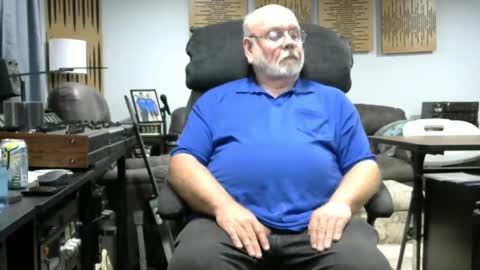 Snapshot of old_guy111 chatting on 10-09-25, 01:58 old_guy111 online show from 10-09-25, 01:58