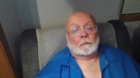 Snapshot of old_guy111 chatting on 11-26-25, 03:29 old_guy111 online show from 11-26-25, 03:29