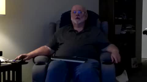Snapshot of old_guy111 chatting on 05-25-26, 02:28 old_guy111 online show from 05-25-26, 02:28