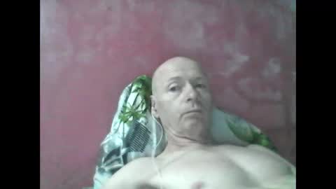 Snapshot of oldbuthorny62 chatting on 05-26-26, 01:23 oldbuthorny62 online show from 05-26-26, 01:23