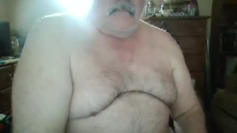 Snapshot of oldcockforyngladies chatting on 03-01-25, 01:18 oldcockforyngladies online show from 03-01-25, 01:18