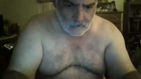 Snapshot of oldcockforyngladies chatting on 10-14-25, 08:48 oldcockforyngladies online show from 10-14-25, 08:48