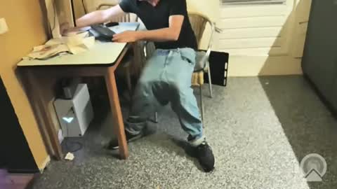 Snapshot of oldersagger chatting on 11-15-25, 09:54 oldersagger online show from 11-15-25, 09:54