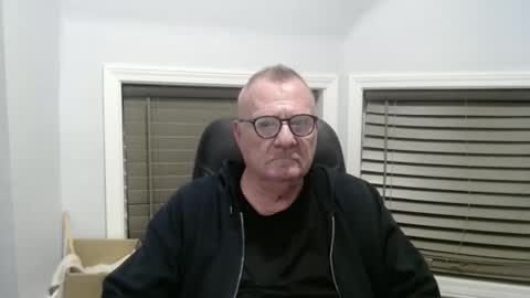 oldguybigd online show from 10-19-25, 04:35