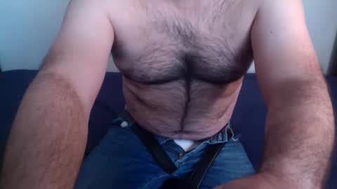 Snapshot of oldjeremy chatting on 03-08-25, 10:32 oldjeremy online show from 03-08-25, 10:32