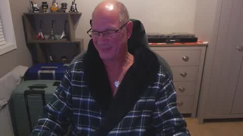 oldveteranuk online show from 09-19-25, 04:25