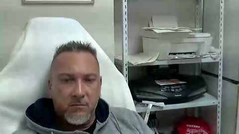 Snapshot of olimpio1230 chatting on 10-31-25, 07:59 olimpio1230 online show from 10-31-25, 07:59