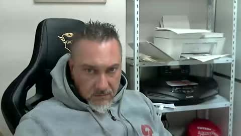 Snapshot of olimpio1230 chatting on 11-28-25, 04:20 olimpio1230 online show from 11-28-25, 04:20