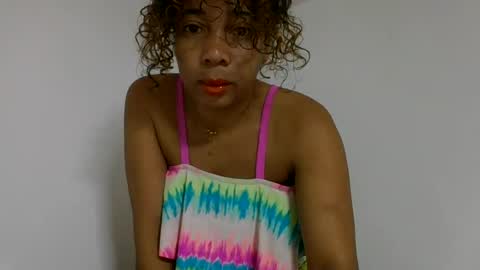 Snapshot of olinaa chatting on 07-06-26, 05:15 olinaa online show from 07-06-26, 05:15