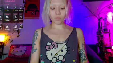 Olive online show from 04-07-26, 01:22