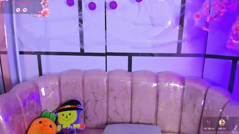 Snapshot of olivejoness_ chatting on 10-31-25, 05:19 olive online show from 10-31-25, 05:19