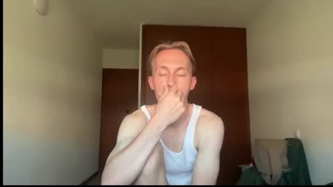 Snapshot of oliver_and_thomas chatting on 06-09-26, 01:45 Oliver and Thomas online show from 06-09-26, 01:45