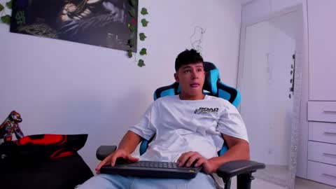 Snapshot of oliver_bray chatting on 12-06-24, 04:25 Oliver bray online show from 12-06-24, 04:25