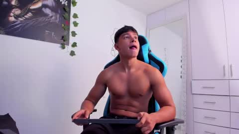 Snapshot of oliver_bray chatting on 12-11-24, 01:05 Oliver bray online show from 12-11-24, 01:05