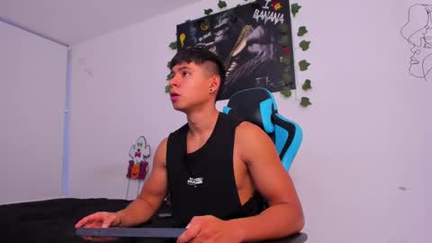 Snapshot of oliver_bray chatting on 01-08-25, 11:09 Oliver bray online show from 01-08-25, 11:09