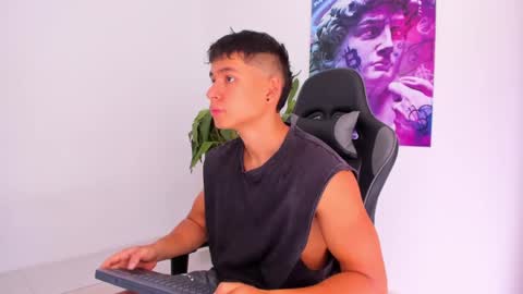 Snapshot of oliver_bray chatting on 01-28-25, 03:35 Oliver bray online show from 01-28-25, 03:35