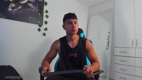 Snapshot of oliver_bray chatting on 02-28-25, 01:58 Oliver bray online show from 02-28-25, 01:58