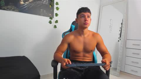 Snapshot of oliver_bray chatting on 03-01-25, 02:59 Oliver bray online show from 03-01-25, 02:59