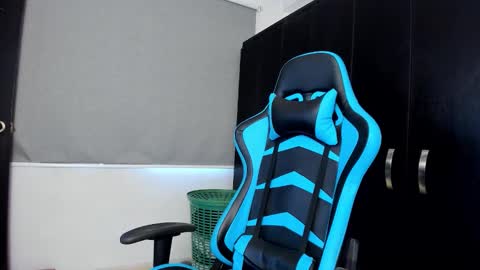 Snapshot of oliver_bray chatting on 09-27-25, 04:34 Oliver bray online show from 09-27-25, 04:34