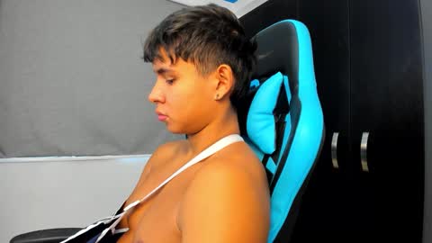 Snapshot of oliver_bray chatting on 10-09-25, 05:55 Oliver bray online show from 10-09-25, 05:55