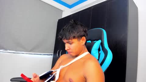 Snapshot of oliver_bray chatting on 10-19-25, 03:56 Oliver bray online show from 10-19-25, 03:56