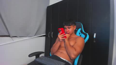 Snapshot of oliver_bray chatting on 11-22-25, 03:05 Oliver bray online show from 11-22-25, 03:05