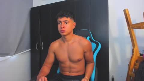 Snapshot of oliver_bray chatting on 11-24-25, 04:07 Oliver bray online show from 11-24-25, 04:07