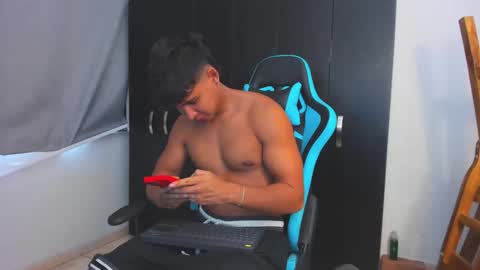 Snapshot of oliver_bray chatting on 11-29-25, 03:04 Oliver bray online show from 11-29-25, 03:04