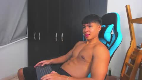 Snapshot of oliver_bray chatting on 12-02-25, 09:43 Oliver bray online show from 12-02-25, 09:43