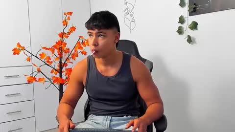 Snapshot of oliver_bray chatting on 01-05-26, 06:22 Oliver bray online show from 01-05-26, 06:22