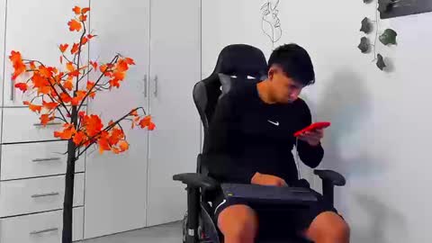 Snapshot of oliver_bray chatting on 01-08-26, 03:14 Oliver bray online show from 01-08-26, 03:14