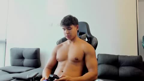 Snapshot of oliver_bray chatting on 03-17-26, 07:06 Oliver bray online show from 03-17-26, 07:06