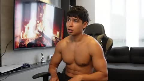 Snapshot of oliver_bray chatting on 04-05-26, 01:41 Oliver bray online show from 04-05-26, 01:41