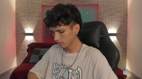 Oliver fast online show from 12-06-24, 02:38