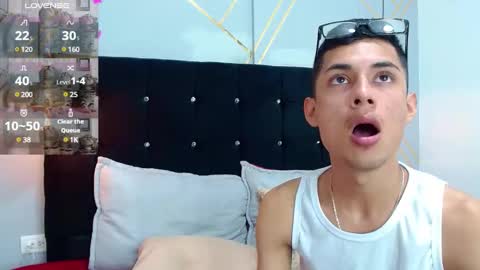 Snapshot of oliver_king_sex chatting on 01-16-25, 05:44 Oliver Smith online show from 01-16-25, 05:44