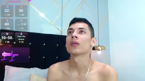 Snapshot of oliver_king_sex chatting on 01-23-25, 03:11 Oliver Smith online show from 01-23-25, 03:11