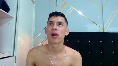 Snapshot of oliver_king_sex chatting on 02-13-25, 12:24 Oliver Smith online show from 02-13-25, 12:24