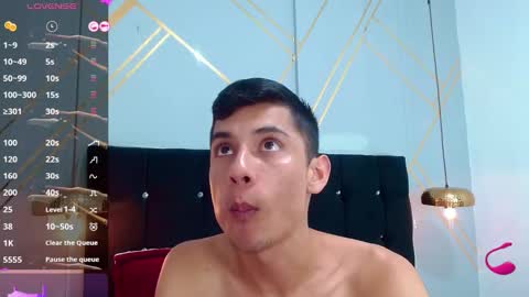 Snapshot of oliver_king_sex chatting on 02-25-25, 09:46 Oliver Smith online show from 02-25-25, 09:46