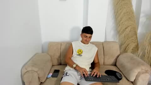 OLIVER online show from 02-04-26, 02:01