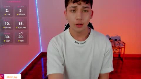 oliveeer online show from 09-21-25, 03:24