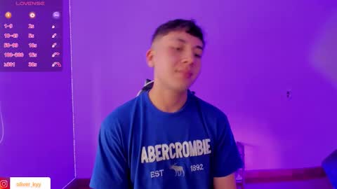 Snapshot of oliver_kyy chatting on 12-19-25, 06:59 oliveeer online show from 12-19-25, 06:59